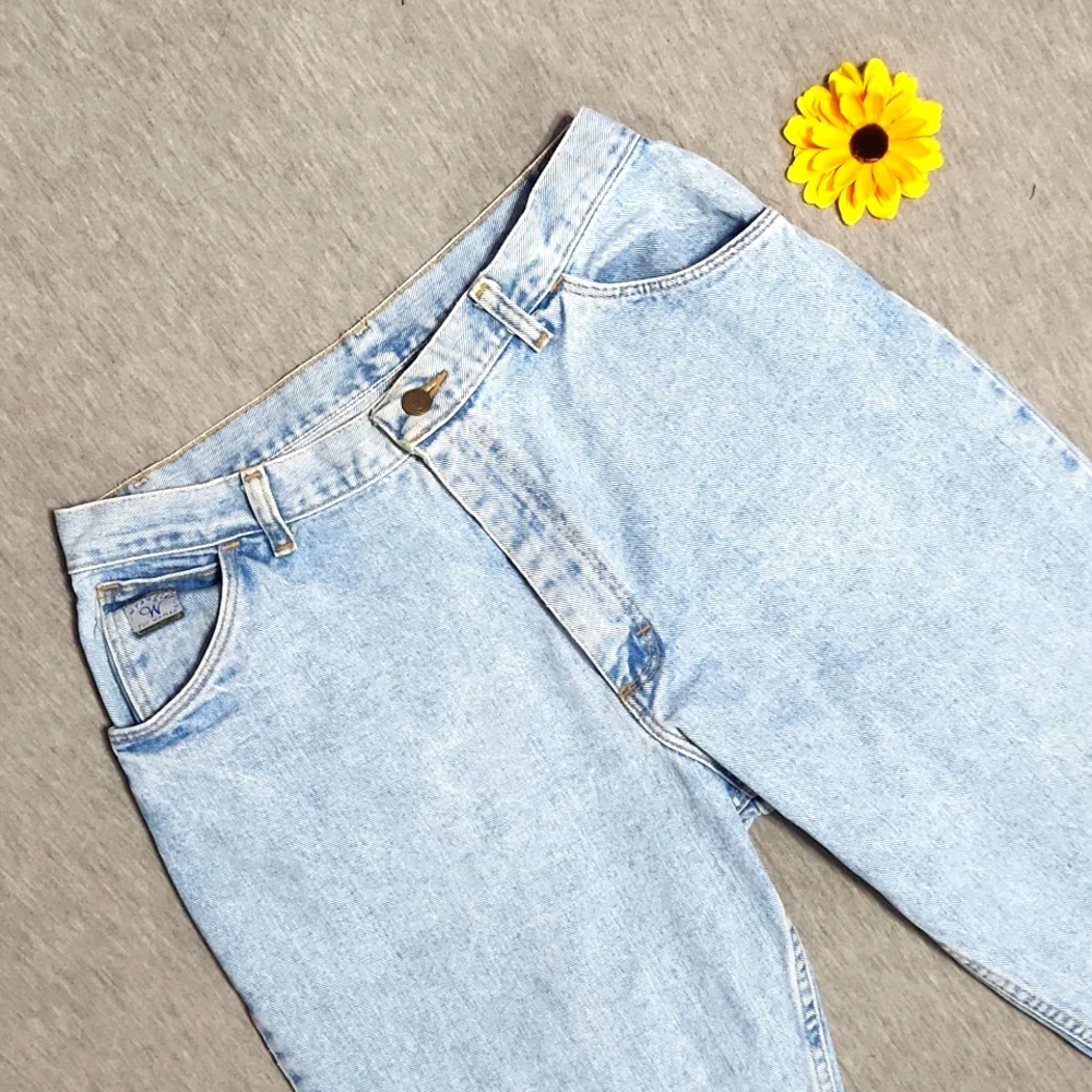 Vintage Wrangler Light Wash High Rise Tapered Leg Baggy Relaxed Mom Jeans - Picture 3 of 9